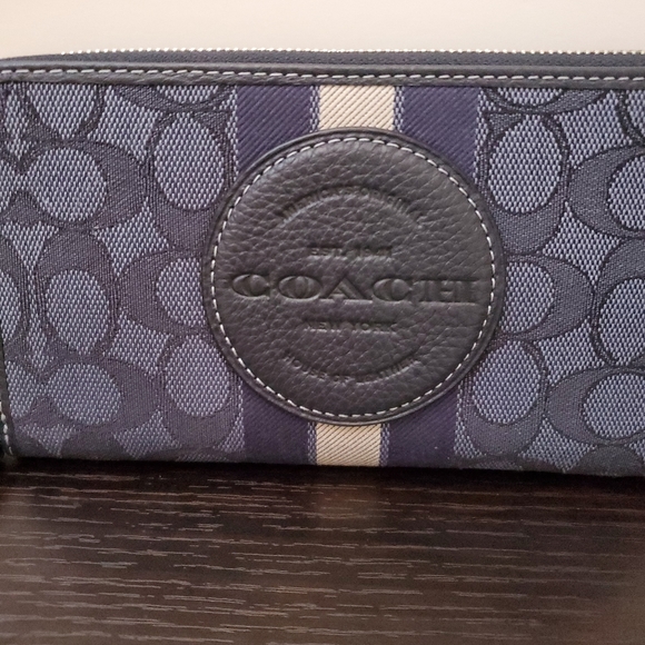 Coach Dempsey Large Phone Wallet In Signature Jacquard Witn Stripe And C… - Picture 6 of 13